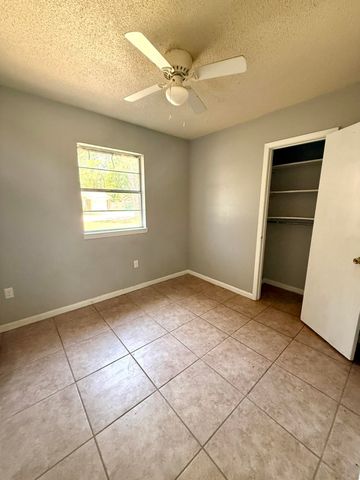 52 Berwick Circle, Shalimar, FL 32579