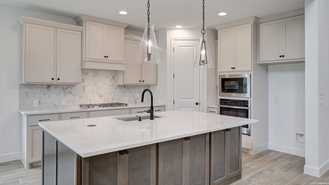 273 Sasparilla, Boerne, TX 78006