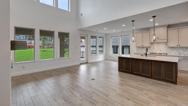 273 Sasparilla, Boerne, TX 78006