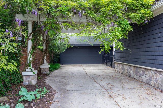 608 Purdy Street, Birmingham, MI 48009