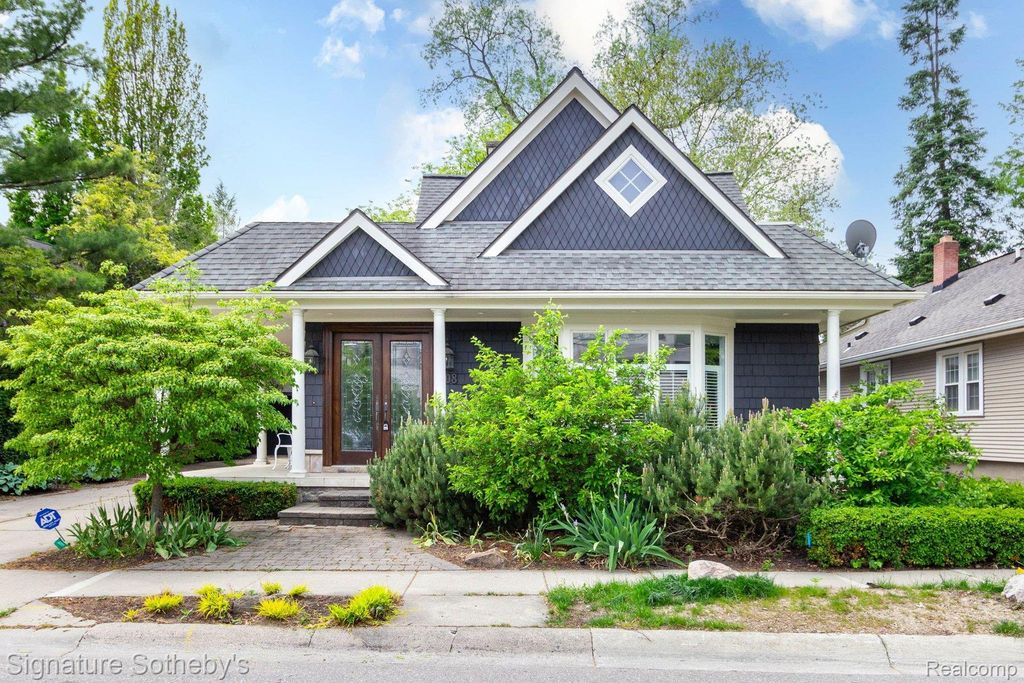 608 Purdy Street, Birmingham, MI 48009