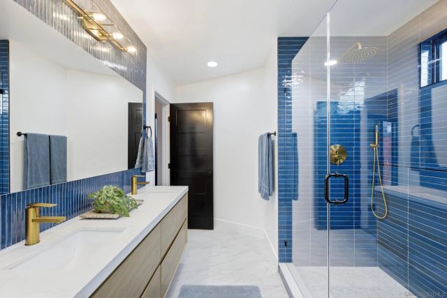 7619 Cortina Ct, Carlsbad, CA 92009