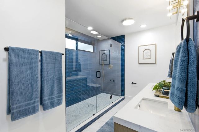 7619 Cortina Ct, Carlsbad, CA 92009