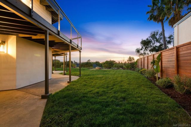 7619 Cortina Ct, Carlsbad, CA 92009