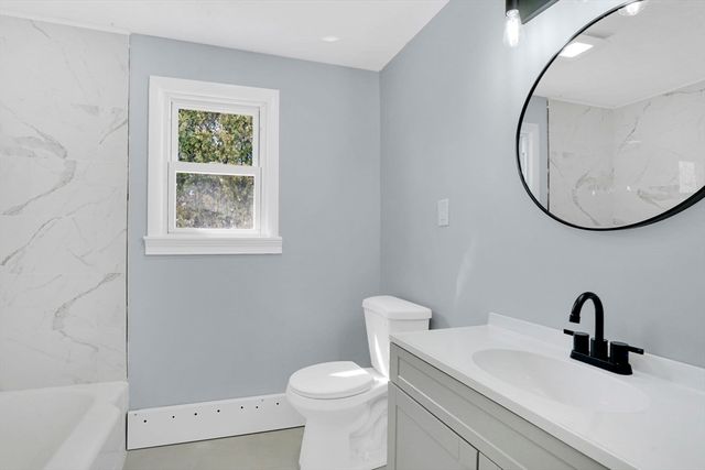 116 Carr St, Springfield, MA 01118