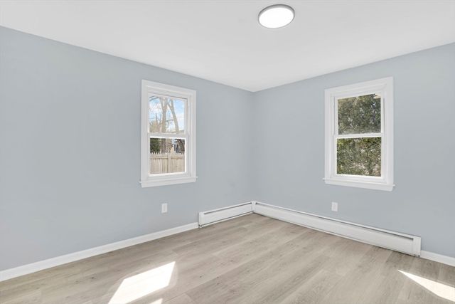 116 Carr St, Springfield, MA 01118