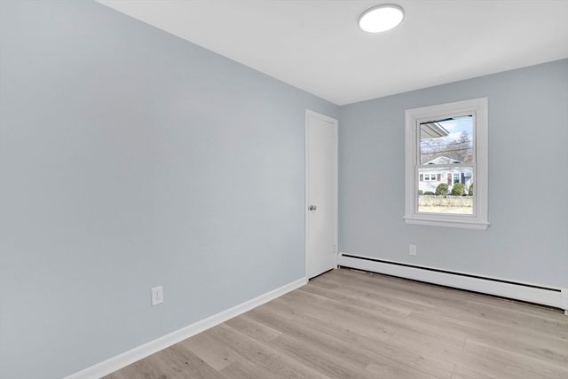 116 Carr St, Springfield, MA 01118