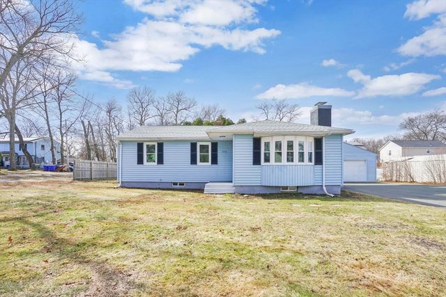 116 Carr St, Springfield, MA 01118