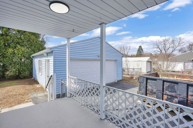 116 Carr St, Springfield, MA 01118