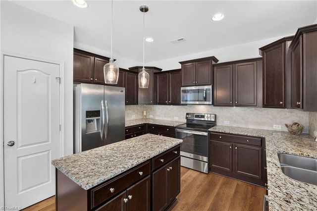935 Sweet Gum Way, Mebane, NC 27302