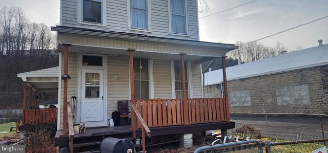 143 W RAILROAD ST, Pottsville, PA 17901