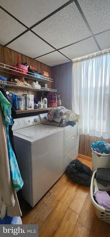 143 W RAILROAD ST, Pottsville, PA 17901