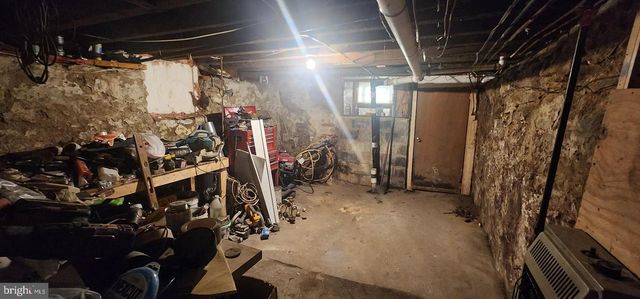 143 W RAILROAD ST, Pottsville, PA 17901