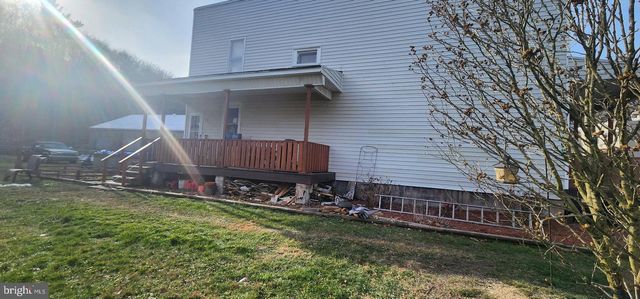 143 W RAILROAD ST, Pottsville, PA 17901