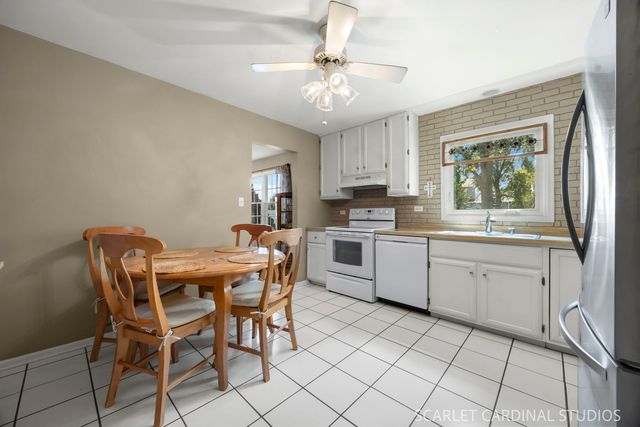 1123 Moorland Avenue, Shorewood, IL 60404