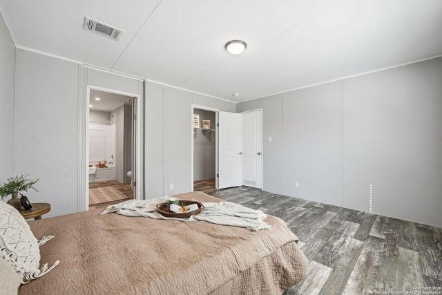 843 County Road 331, Floresville, TX 78114