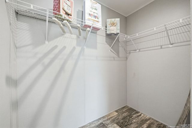 843 County Road 331, Floresville, TX 78114