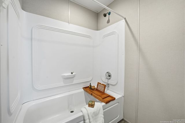 843 County Road 331, Floresville, TX 78114