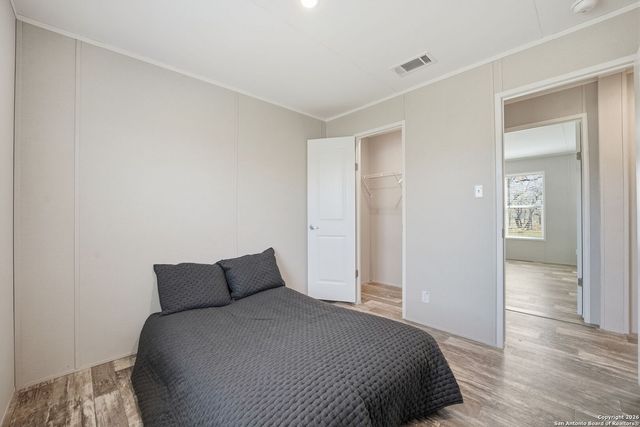 843 County Road 331, Floresville, TX 78114