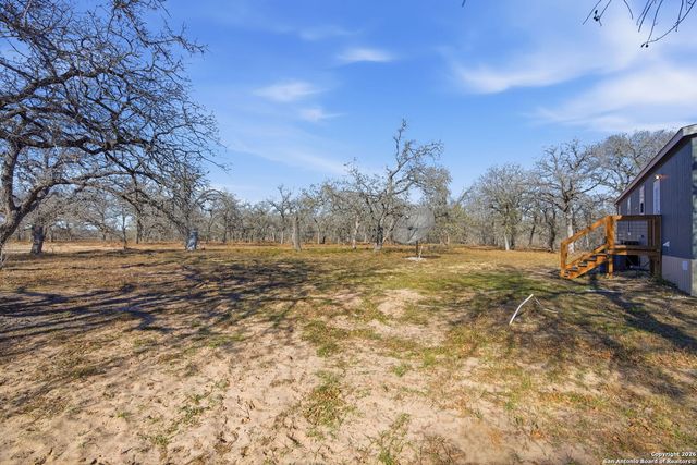 843 County Road 331, Floresville, TX 78114