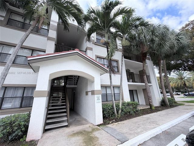 620 S Park Rd 18-2, Hollywood, FL 33021