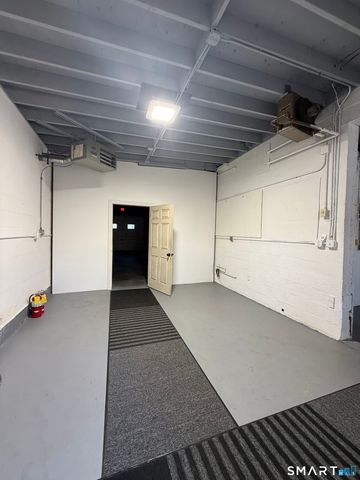 59 Old Turnpike Road, Beacon Falls, CT 06403