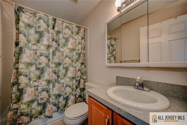 54 7th Street, Monroe, NJ 08831