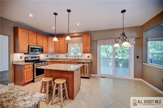 54 7th Street, Monroe, NJ 08831