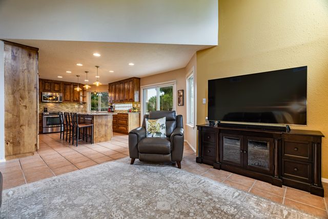7704 Morris Rippel Place NE, Albuquerque, NM 87122
