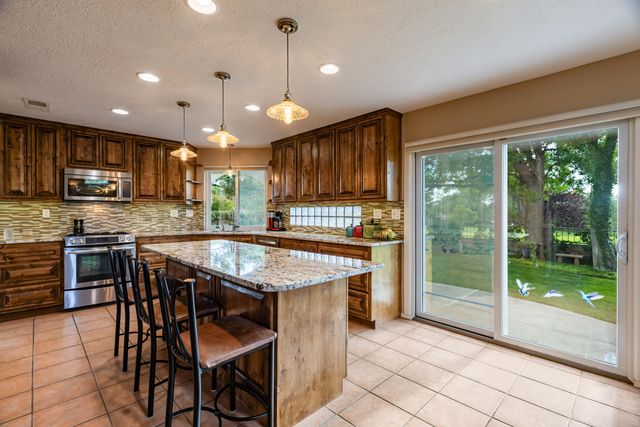 7704 Morris Rippel Place NE, Albuquerque, NM 87122