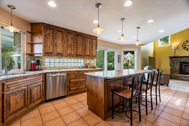 7704 Morris Rippel Place NE, Albuquerque, NM 87122