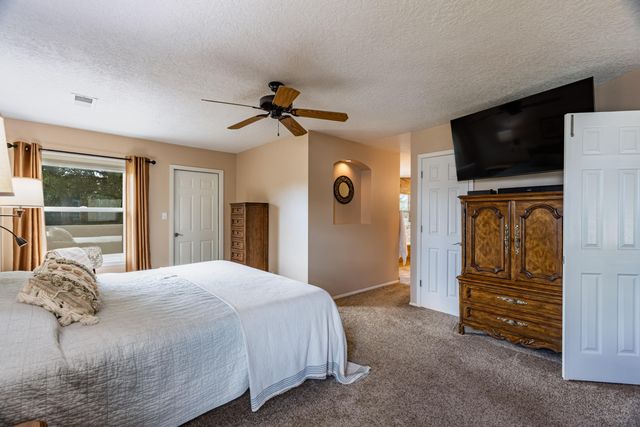7704 Morris Rippel Place NE, Albuquerque, NM 87122