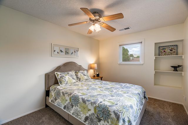 7704 Morris Rippel Place NE, Albuquerque, NM 87122