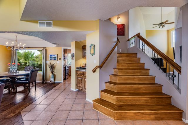7704 Morris Rippel Place NE, Albuquerque, NM 87122