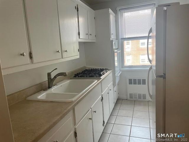 39 Glenbrook Road 2R, Stamford, CT 06902