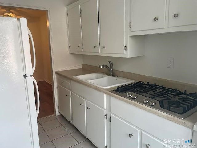 39 Glenbrook Road 2R, Stamford, CT 06902