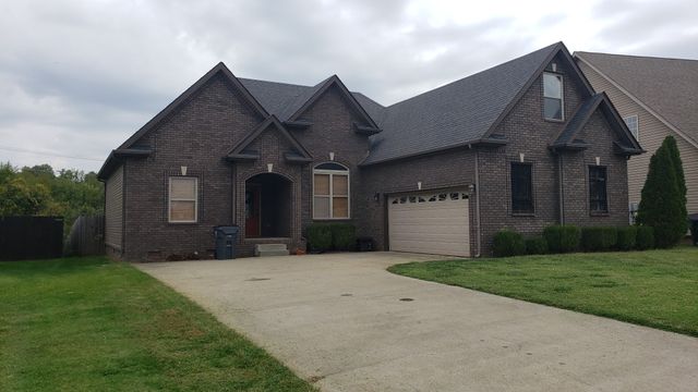 1329 Allmon Dr, Clarksville, TN 37042
