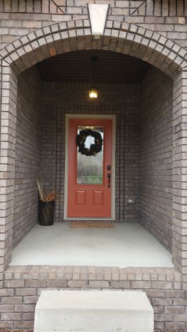 1329 Allmon Dr, Clarksville, TN 37042