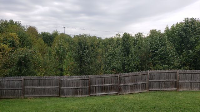 1329 Allmon Dr, Clarksville, TN 37042