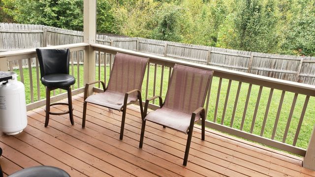 1329 Allmon Dr, Clarksville, TN 37042