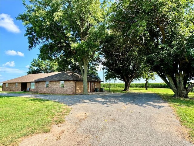 1383 County Road 1373, Chickasha, OK 73018