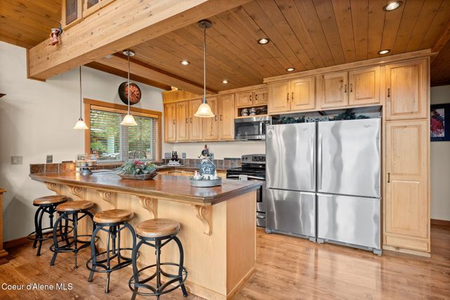 2094 E Driftwood Heights DR, Harrison, ID 83833