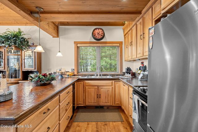 2094 E Driftwood Heights DR, Harrison, ID 83833