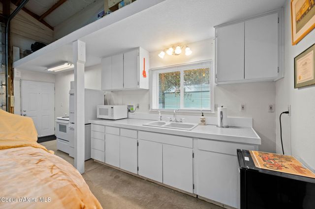 2094 E Driftwood Heights DR, Harrison, ID 83833