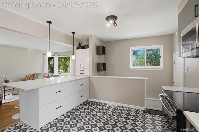 32638 Judy Drive, Westland, MI 48185