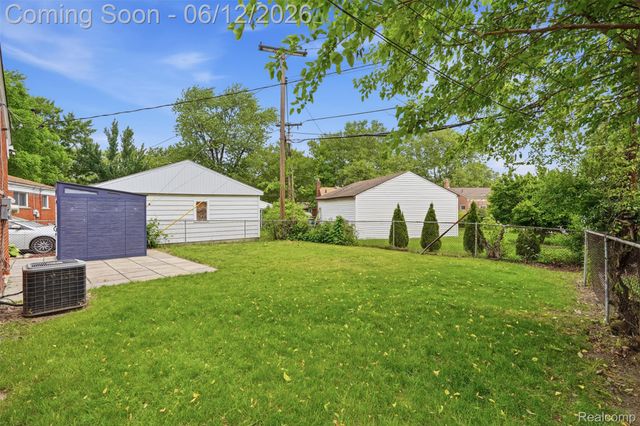 32638 Judy Drive, Westland, MI 48185