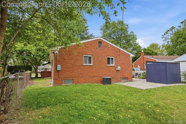 32638 Judy Drive, Westland, MI 48185