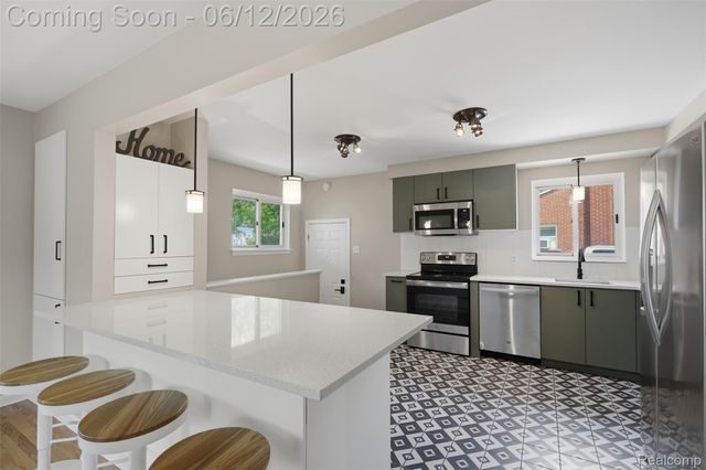 32638 Judy Drive, Westland, MI 48185