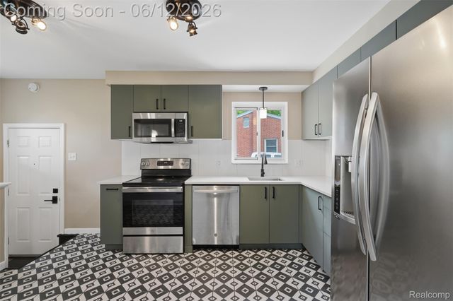 32638 Judy Drive, Westland, MI 48185