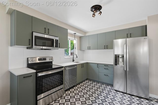 32638 Judy Drive, Westland, MI 48185